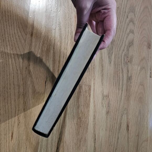 Lyon's Pride by Anne McCaffrey ~ 1st Edition 1994 ~ Hardcover ~ Near Fine - Picture 6 of 11